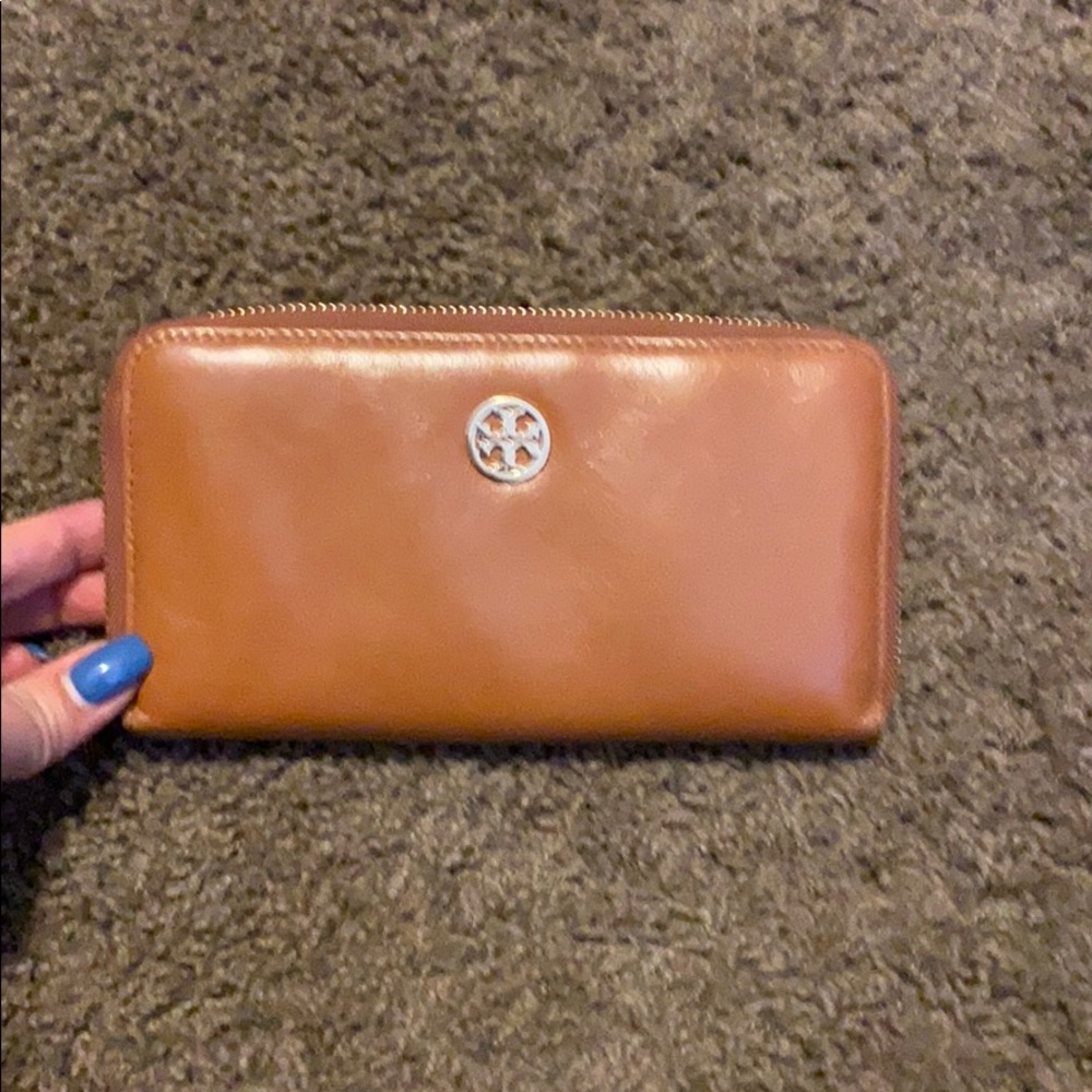 Tory Burch wallet